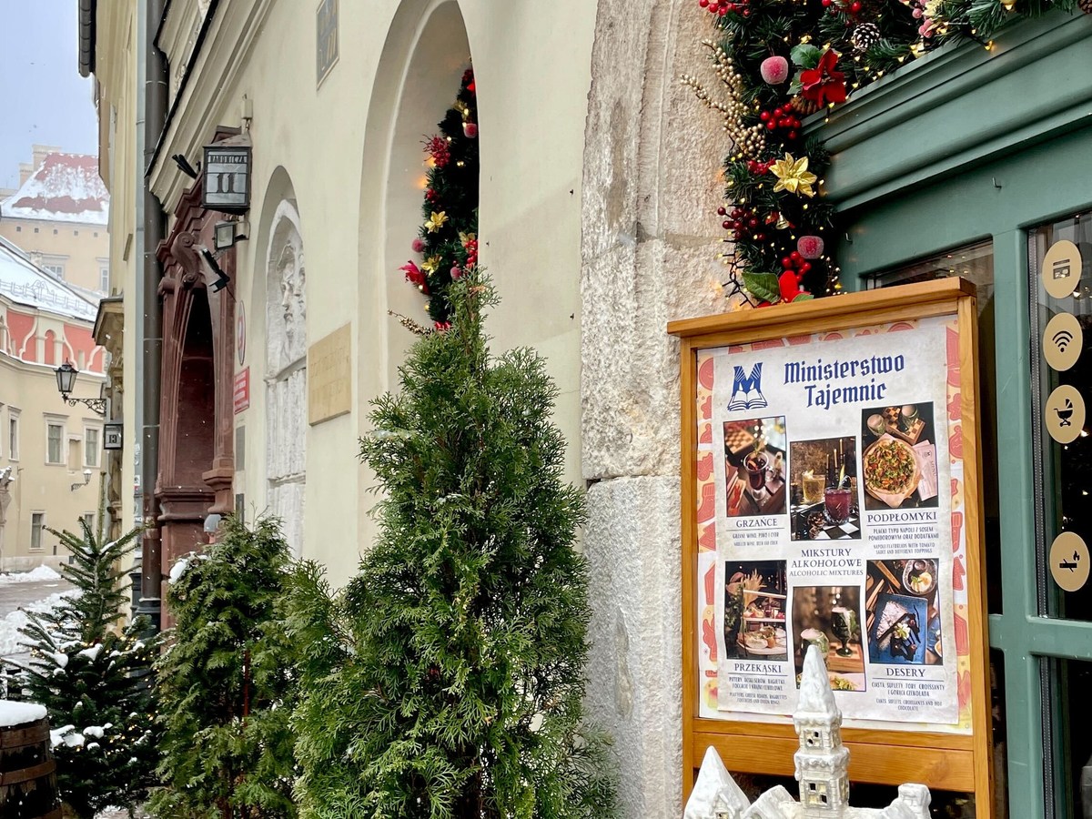 Magical Hangouts for Harry Potter Fans ☕