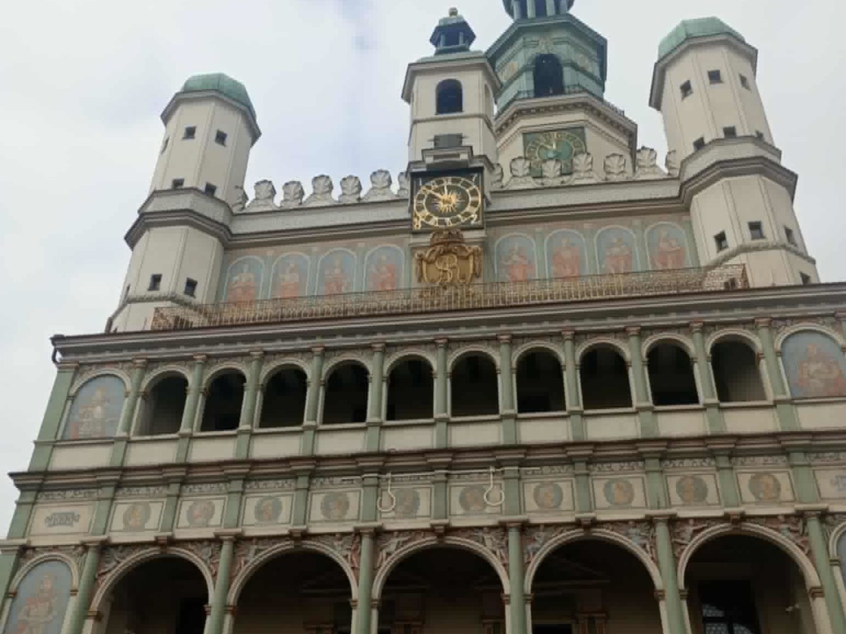 The Noon Goat Show: Poznań’s Quirky Tradition