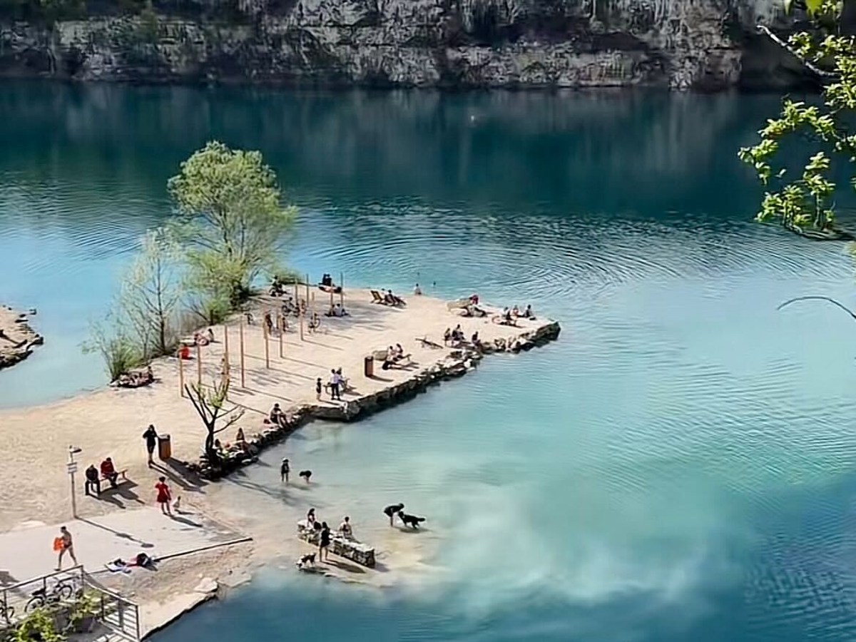 Zakrzówek – Kraków’s Hidden Lagoon ⛰️